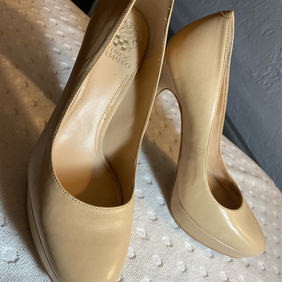 VINCE CAMUTO  Women's Blush NIOMI Platform Pump - Picture 11 of 16